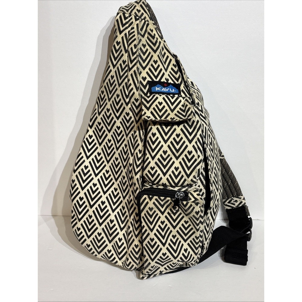 KAVU UnisexRope Sling Bag Backpack Shoulder Hiking Travel Messenger Black White